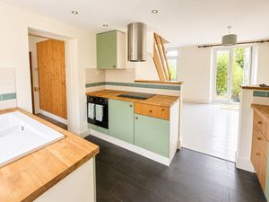 Kitchen- click for photo gallery